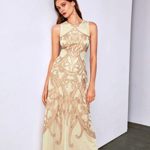 BCBGMAXAZRIA Acotas Lace-Appliqué Gown Dress Champagne Color Size 10 $498 - Picture 2 of 7